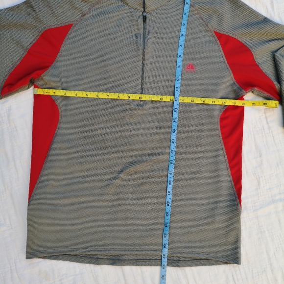 Nike ACG 1/4 Zip Sweater - Picture 3 of 3